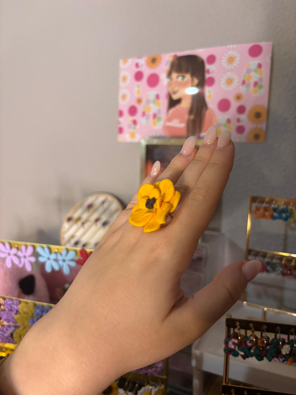 Anillo Amapola girasol grande DORADO