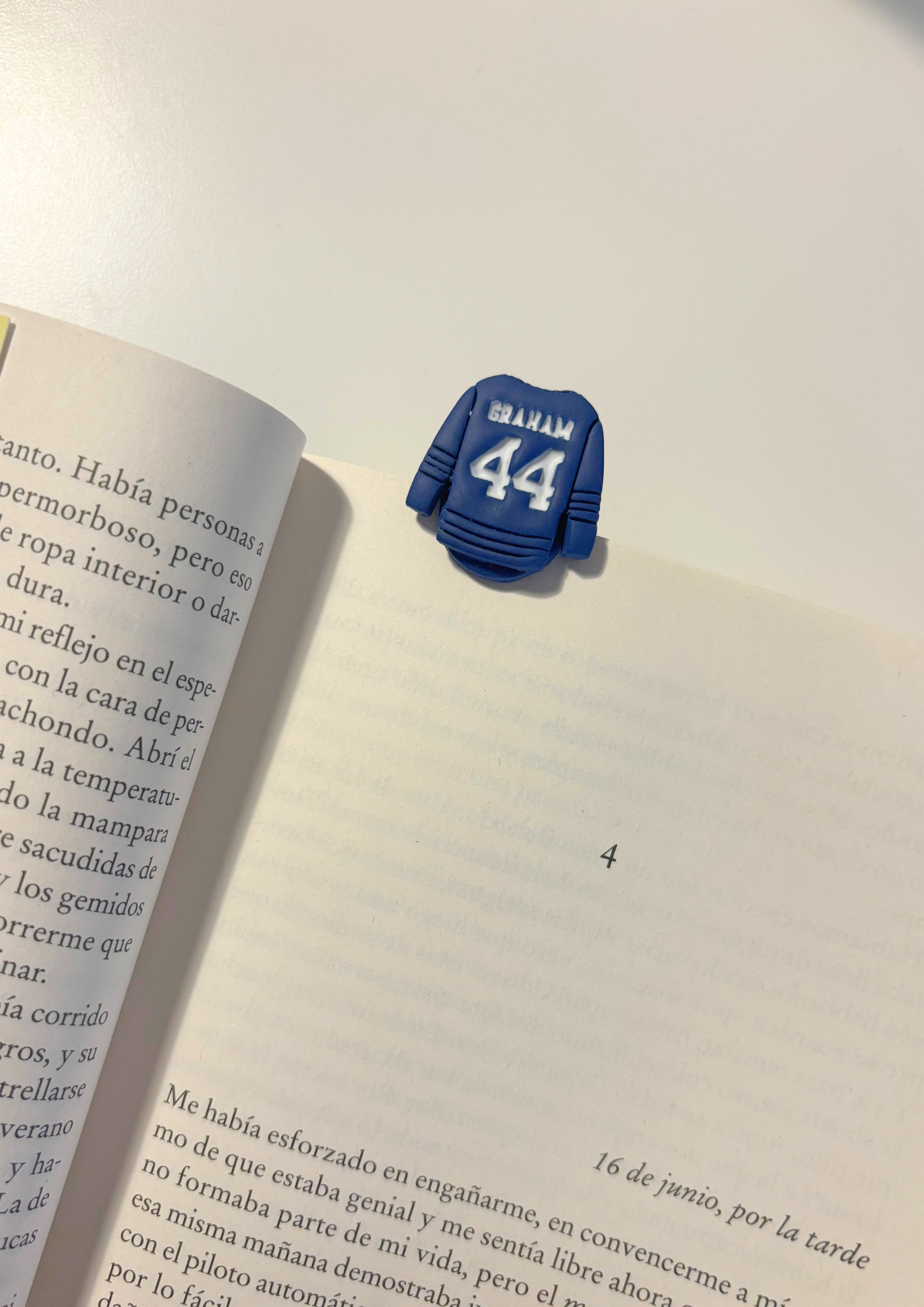 Marcapáginas / Punto de libro mini Off Campus