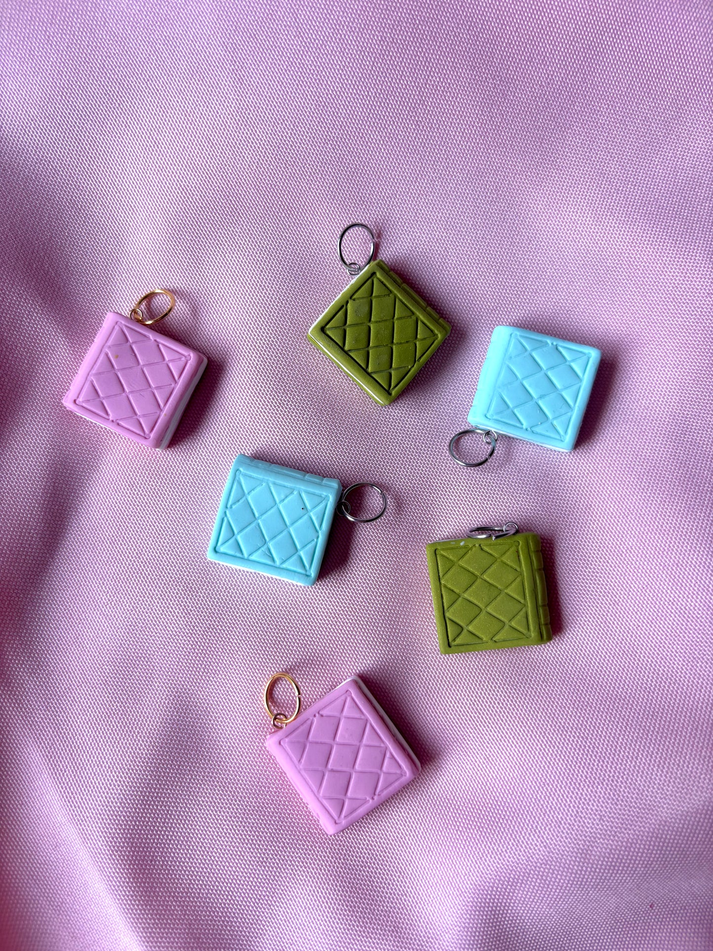 Charm libro