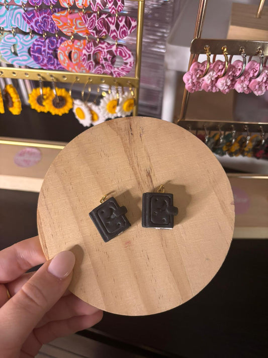 Charm Libro negro REBAJAS