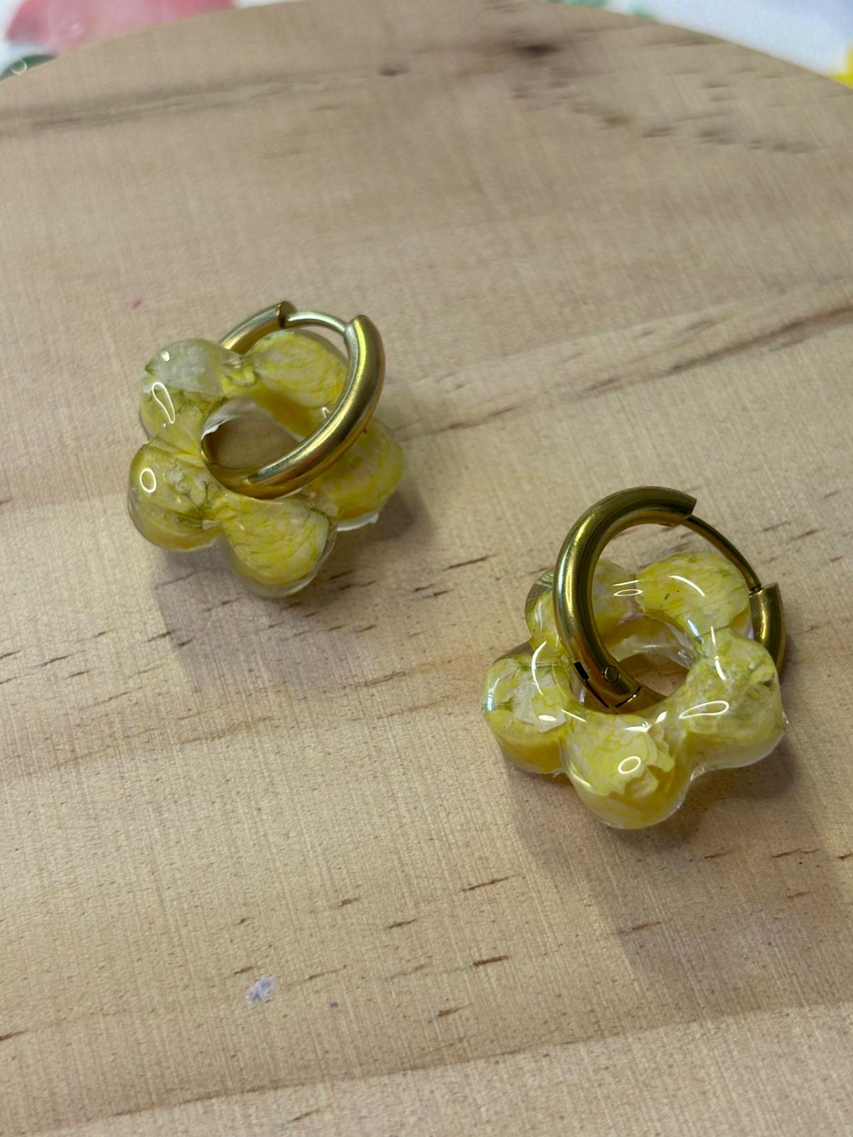 Flores de Margarita y Cosmos amarillo