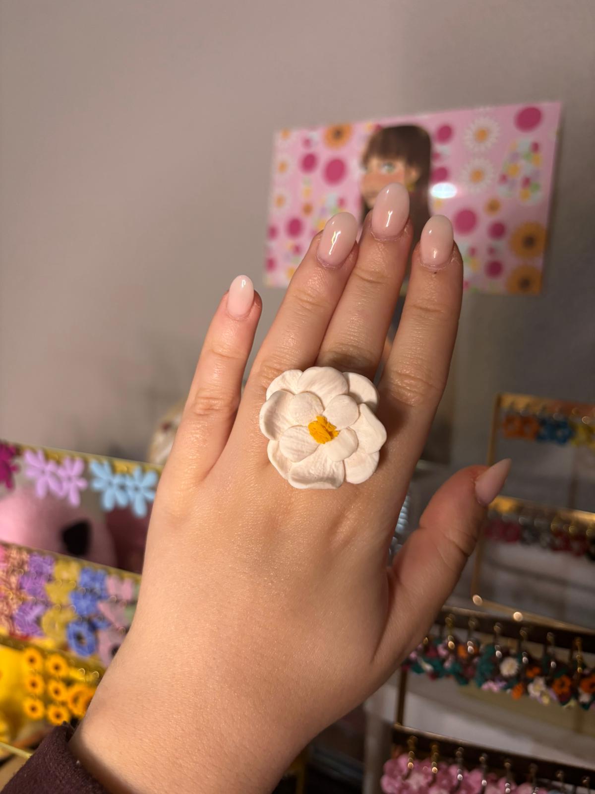 Anillo Amapola blanco grande PLATEADO