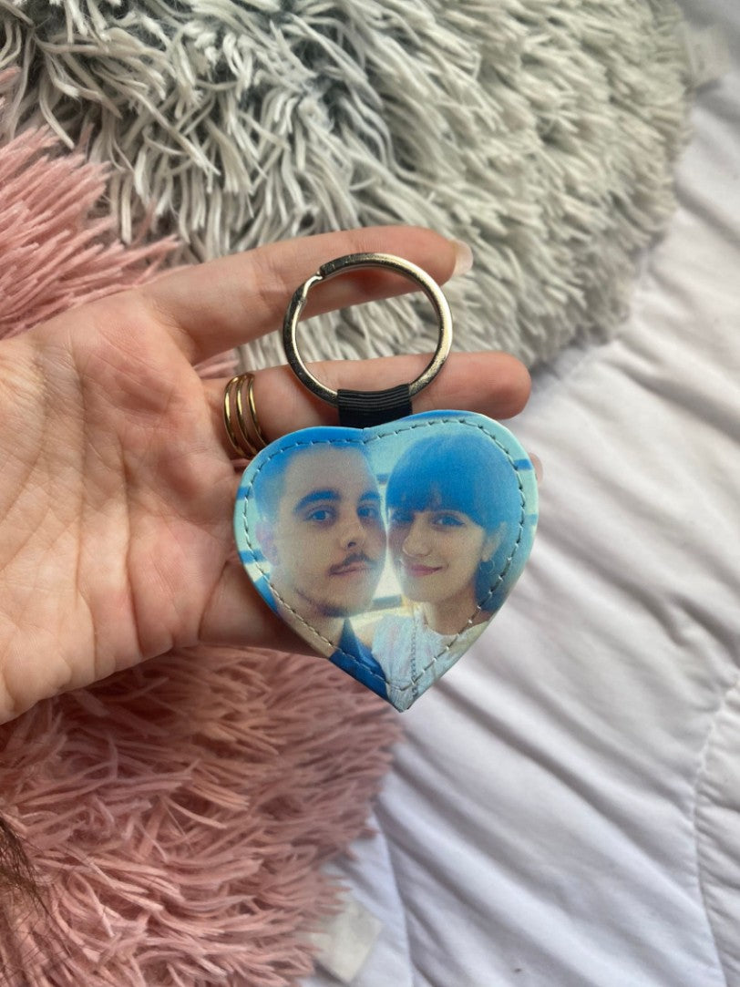 Llavero personalizado con foto en forma de corazón (polipiel)